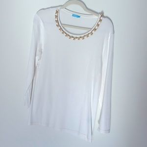 I.McLaughlin woman’s white top with gold chain Sz Large